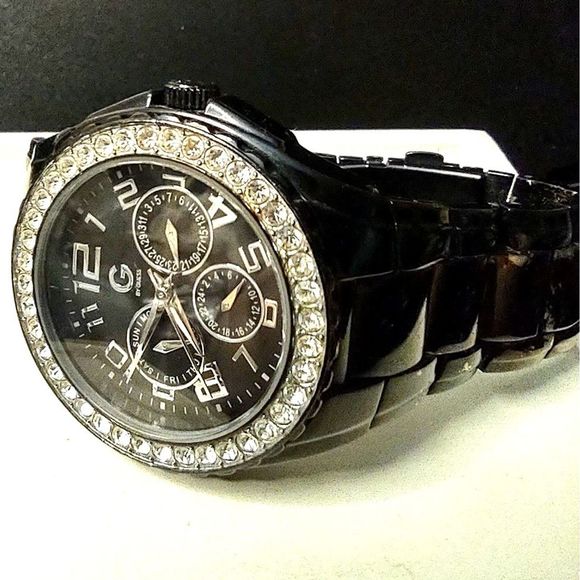 Guess Large Black Chronograph Wrist Watch Rhinestones - Picture 2 of 7
